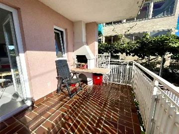 Umag 1-Bedroom Apartment for Up to 4