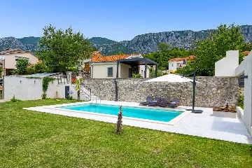 Grižane Holiday House for Up to 4 Guests