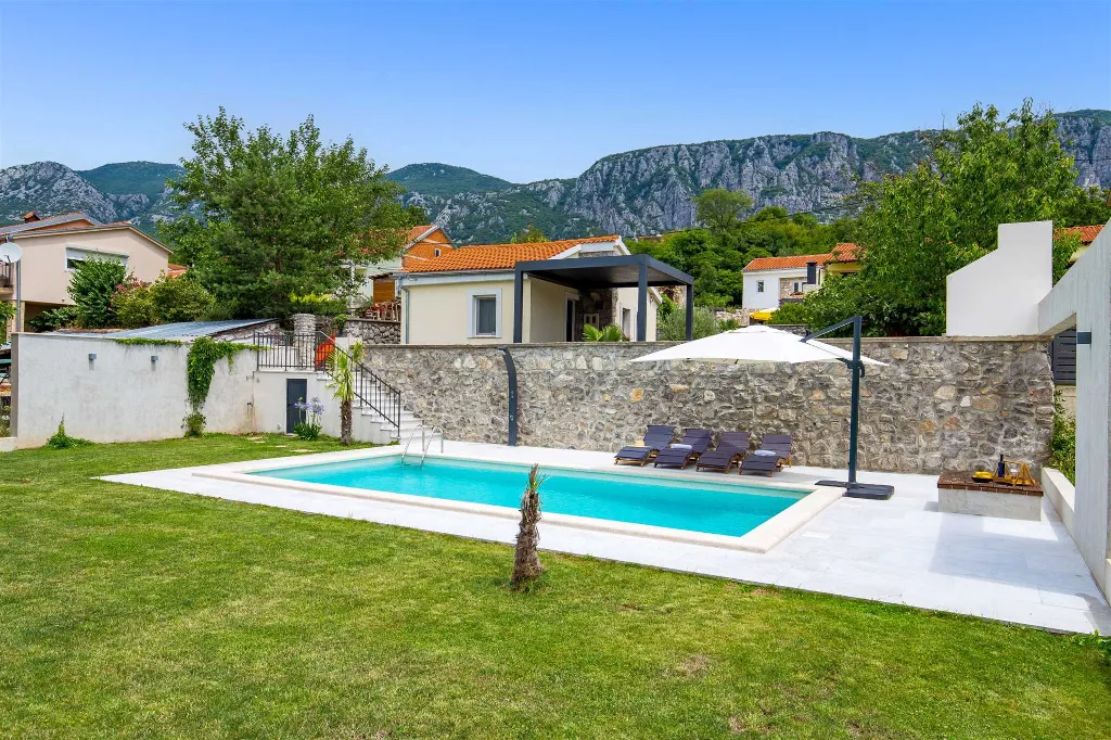 Grižane Holiday House for Up to 4 Guests