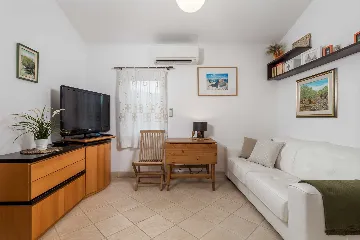 Grižane Holiday House for Up to 4 Guests