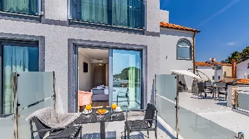 Hotel Room with Sea-View Terrace in Medulin