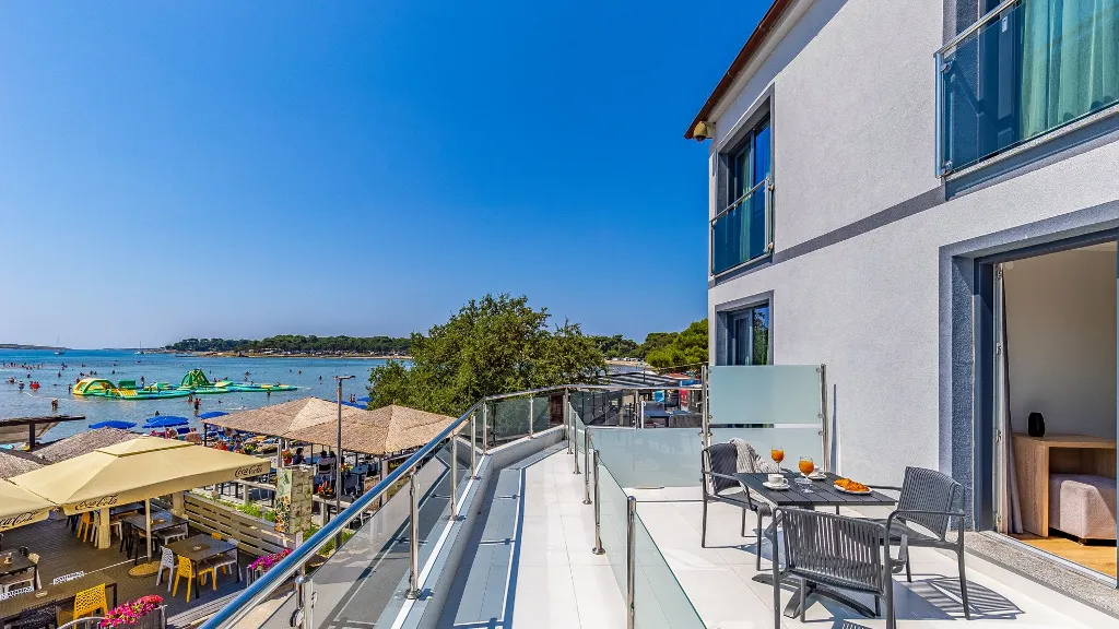 Medulin Double Room with Terrace Sea View