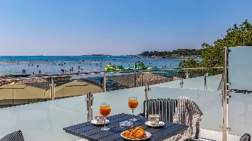 Medulin Double Room with Terrace Sea View