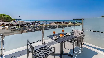 Room for 2 in Medulin with Sea-View Terrace