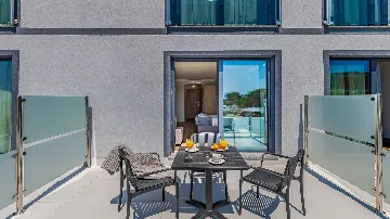 Room for 2 in Medulin with Sea-View Terrace