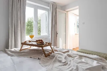 Dubrovnik Lapad 2-Bedroom Apartment for 4