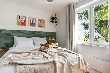 Dubrovnik Lapad 2-Bedroom Apartment for 4