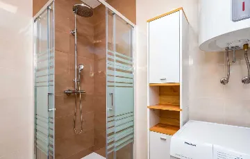 One-Bedroom Apartment in Jurdani for Up to 3