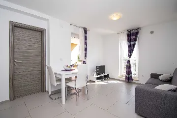 One-Bedroom Apartment with Pool in Premantura