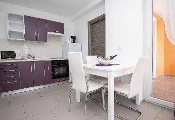 One-Bedroom Apartment in Premantura for Up to 4