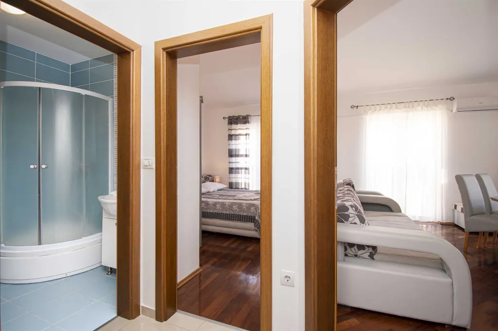 One-Bedroom Apartment in Premantura (Sleeps 4)
