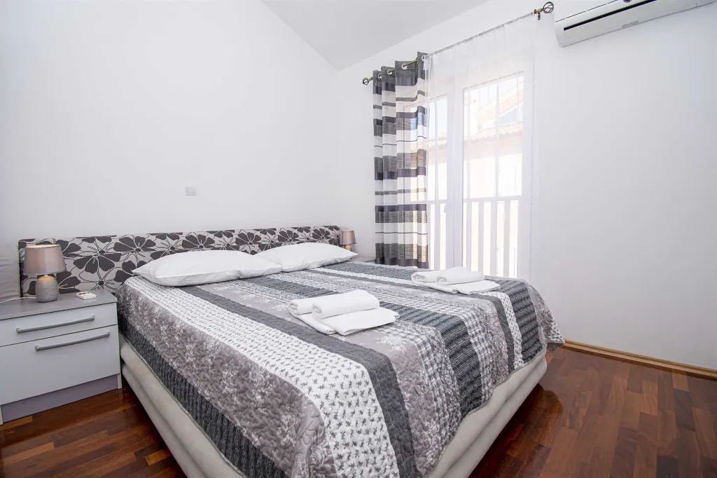 One-Bedroom Apartment for 4 Guests in Premantura