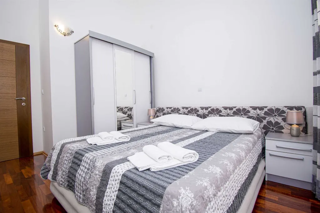 One-Bedroom Apartment in Premantura for Up to 5