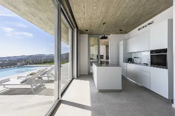 6-Bedroom Villa with Heated Pool in Kaštel Stari