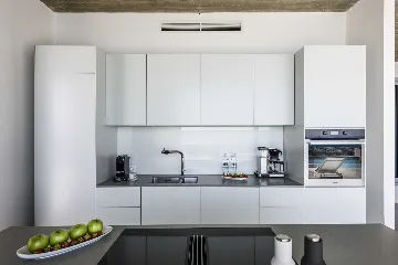 6-Bedroom Villa with Heated Pool in Kaštel Stari