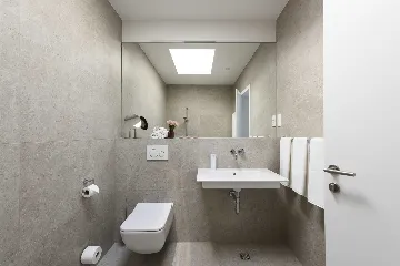 6-Bedroom Villa with Heated Pool in Kaštel Stari