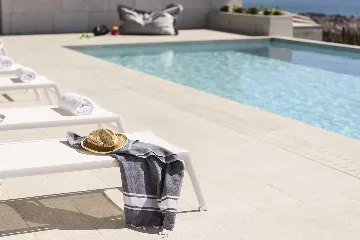 6-Bedroom Villa with Heated Pool in Kaštel Stari