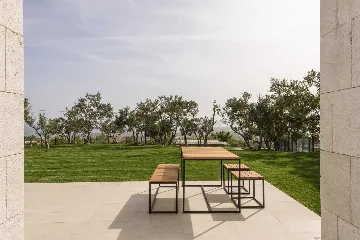 6-Bedroom Villa with Heated Pool in Kaštel Stari