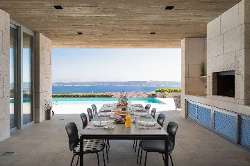 6-Bedroom Villa with Heated Pool in Kaštel Stari