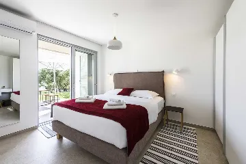 6-Bedroom Villa with Heated Pool in Kaštel Stari