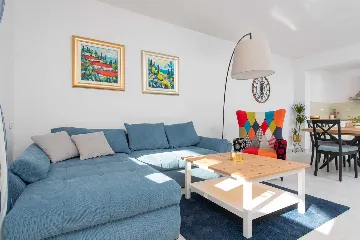 4-Bedroom Villa in Tugare with Heated Pool and Jacuzzi