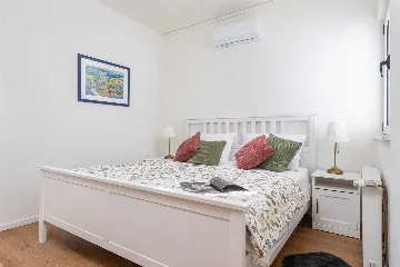 4-Bedroom Villa in Tugare with Heated Pool and Jacuzzi