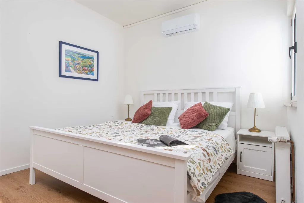 4-Bedroom Villa in Tugare with Heated Pool and Jacuzzi