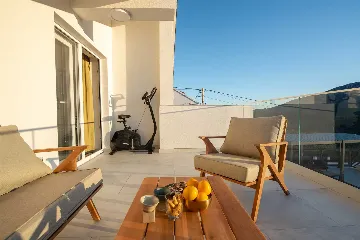 4-Bedroom Villa in Tugare with Heated Pool and Jacuzzi