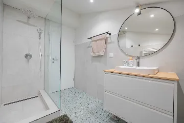 4-Bedroom Villa in Tugare with Heated Pool and Jacuzzi