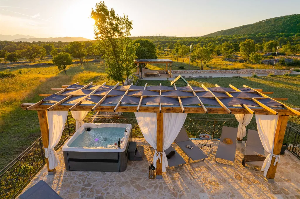 4-Bedroom Villa in Opanci with Heated Pool & Sauna