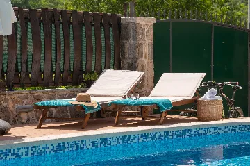 Stone Villa in Šumet with Pool and Jacuzzi