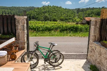 Stone Villa in Šumet with Pool and Jacuzzi