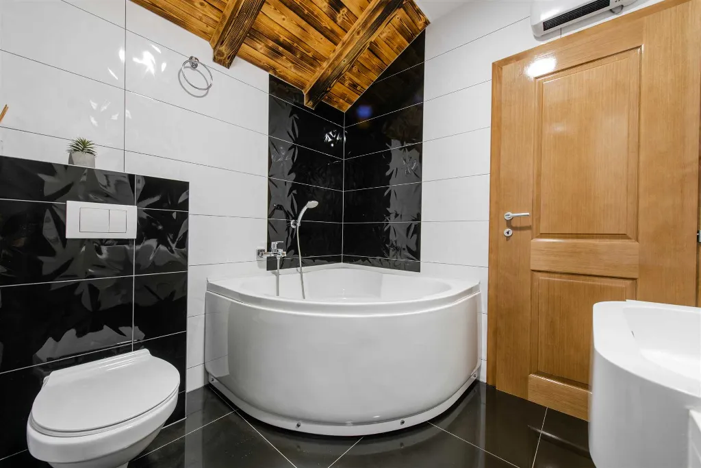 Stone Villa in Šumet with Pool and Jacuzzi