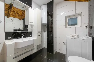 Stone Villa in Šumet with Pool and Jacuzzi