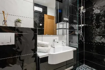 Stone Villa in Šumet with Pool and Jacuzzi