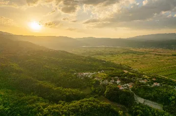 Stone Villa in Šumet with Pool and Jacuzzi