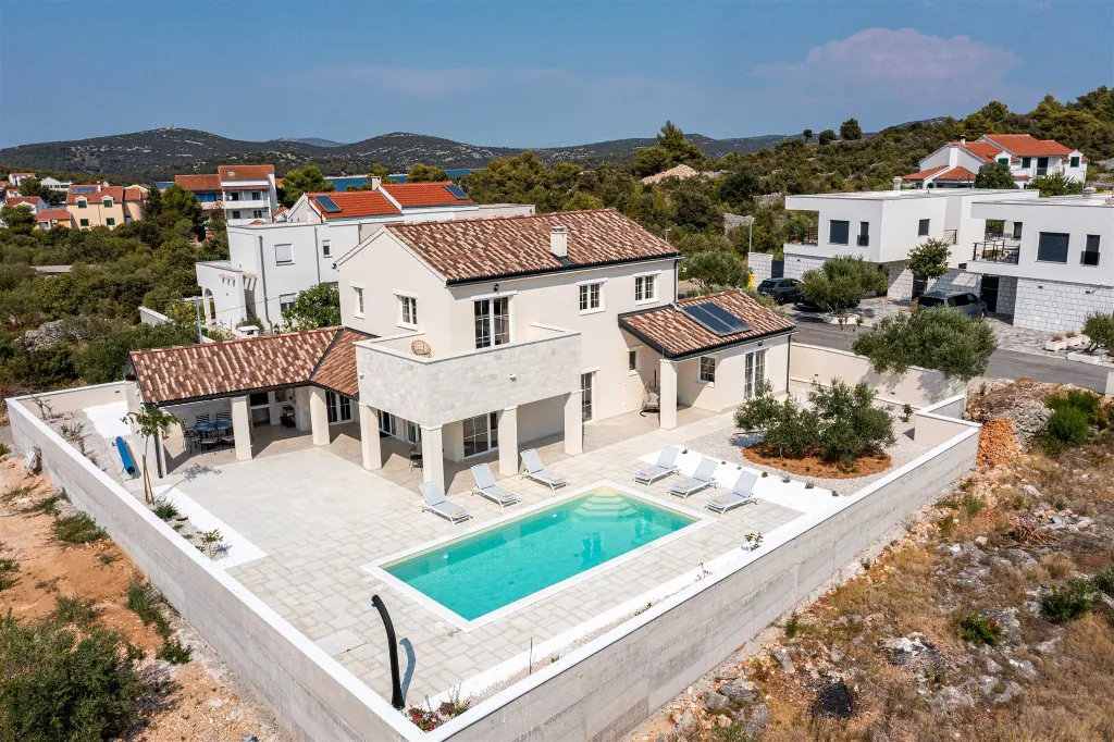 Family Villa in Jezera with Hydromassage Pool