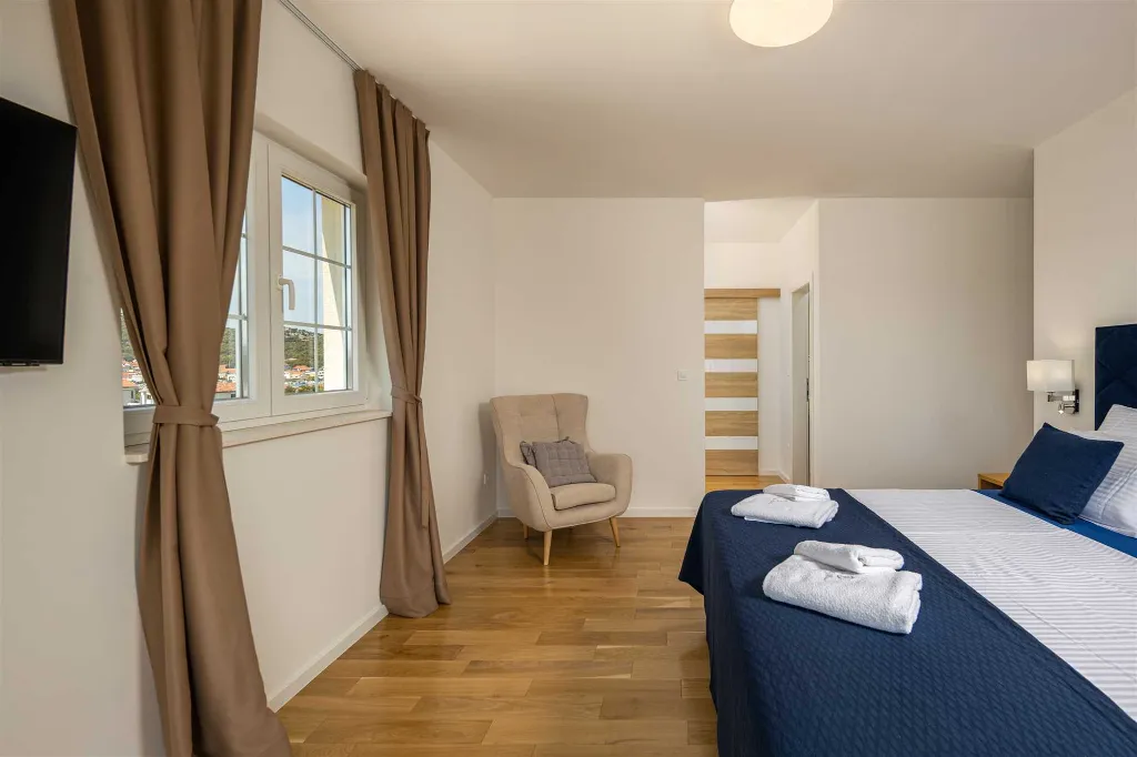 Family Villa in Jezera with Hydromassage Pool