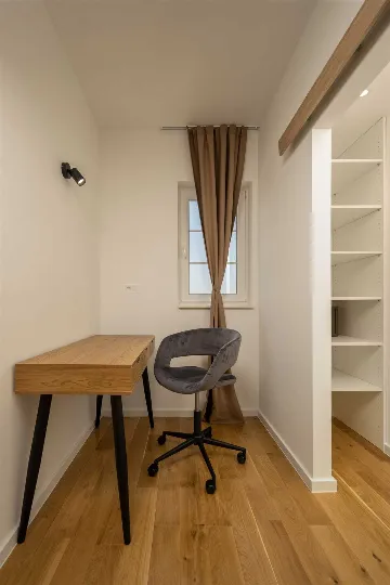 Family Villa in Jezera with Hydromassage Pool