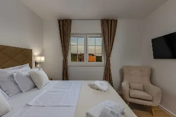 Family Villa in Jezera with Hydromassage Pool