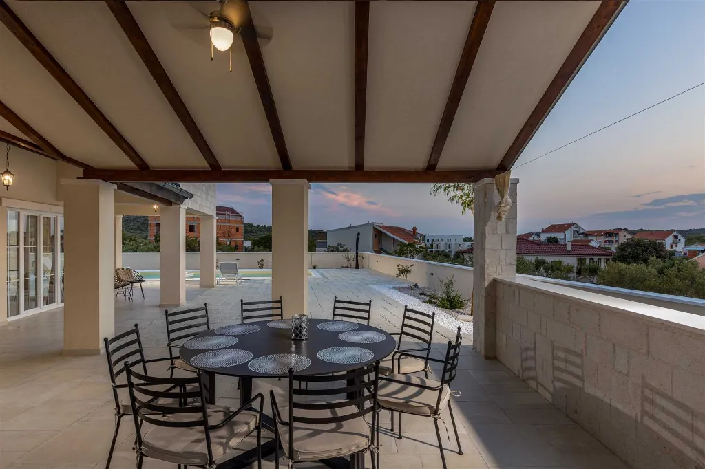 Family Villa in Jezera with Hydromassage Pool