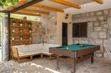 Holiday House in Kladnjice with Heated Private Pool