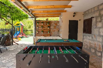 Holiday House in Kladnjice with Heated Private Pool