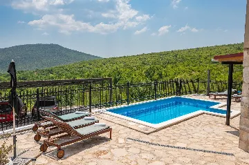 Holiday House in Kladnjice with Heated Private Pool