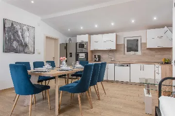 Holiday House in Kladnjice with Heated Private Pool