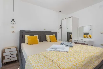 Holiday House in Kladnjice with Heated Private Pool