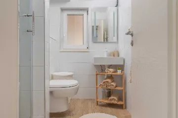 Holiday House in Kladnjice with Heated Private Pool