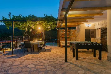 Holiday House in Kladnjice with Heated Private Pool