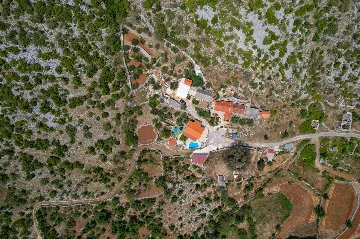 Holiday House in Kladnjice with Heated Private Pool