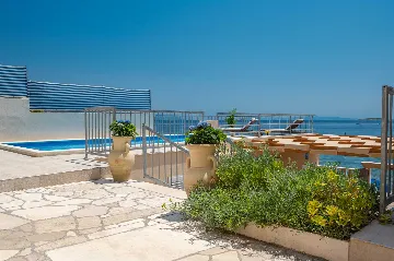 Beachfront Villa in Orebic with Pool and Jacuzzi